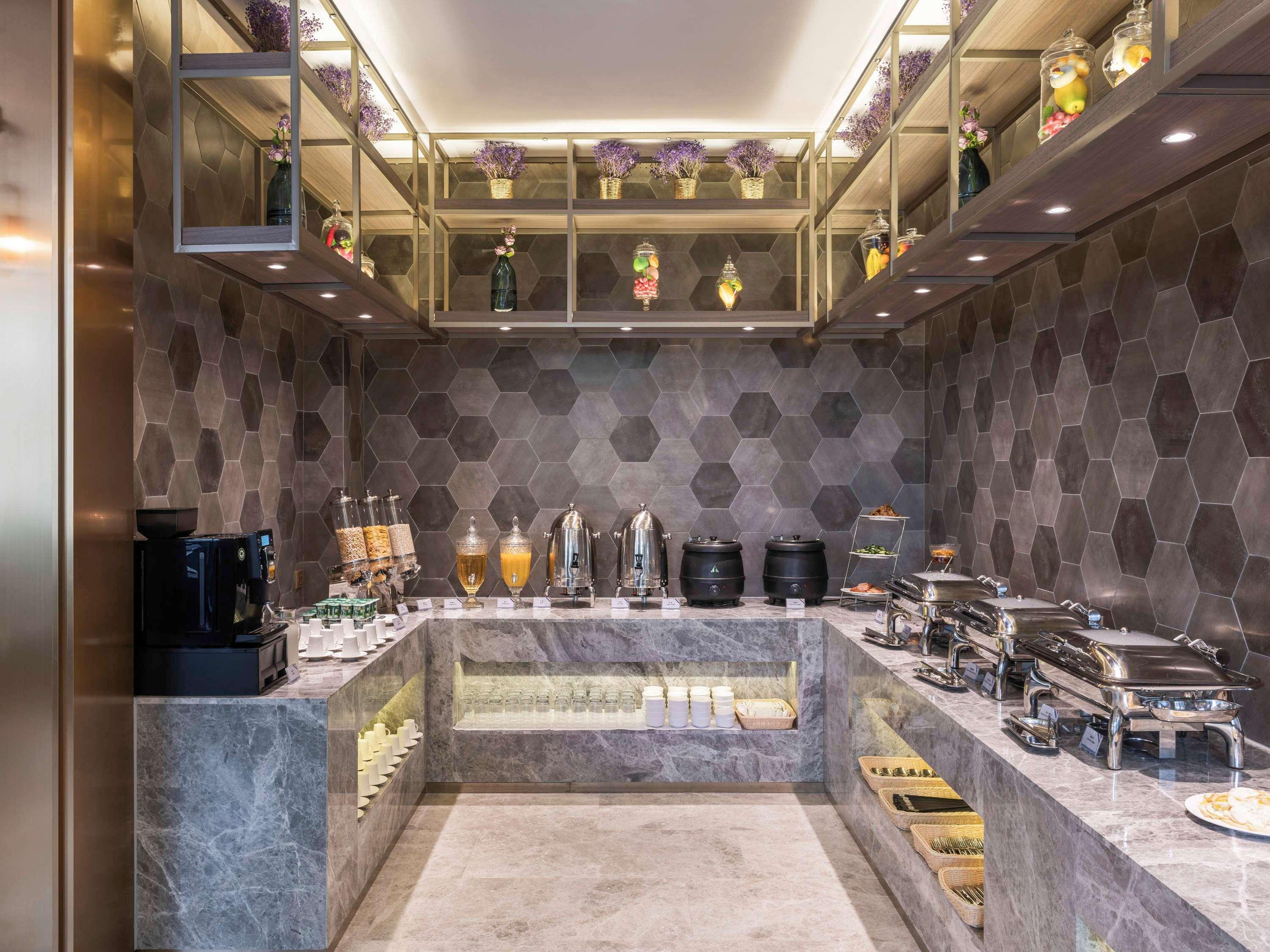 Mercure Shanghai Jiuting Экстерьер фото